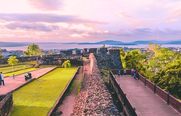 Destinasi Wisata Baubau dengan Pemandangan Luar Biasa Benteng Keraton Buton