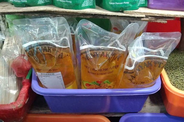 Ketika Minyakita Sulit Ditemukan: Dampak Kenaikan Harga di Baubau